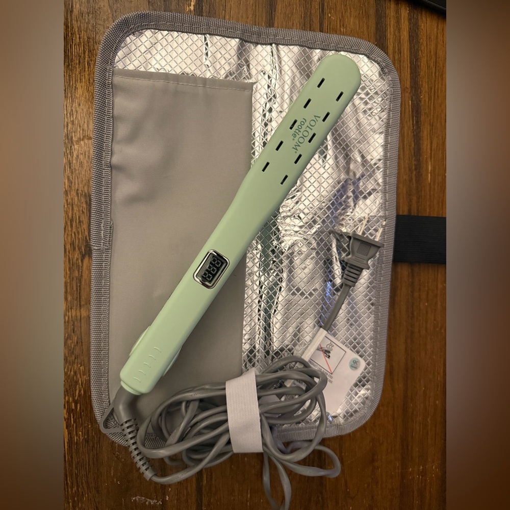 Used once. Voloom Hair Volumizing Iron Rootie (3/4”) - Picture 2 of 5